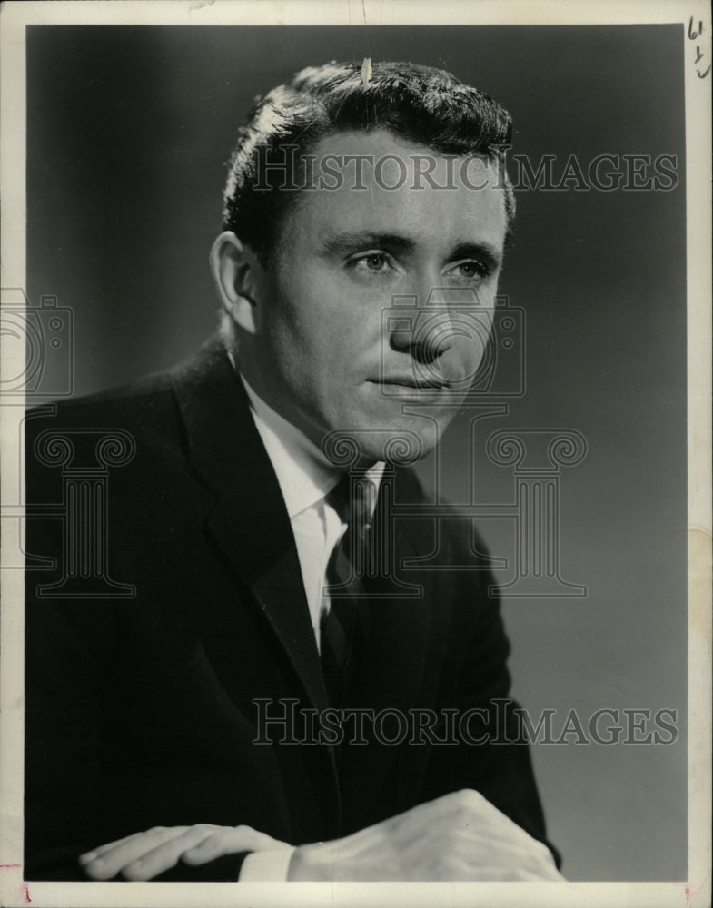 1966 Press Photo Mervyn Edward Host Singer Media Mogul - RRW19251 - Historic Images