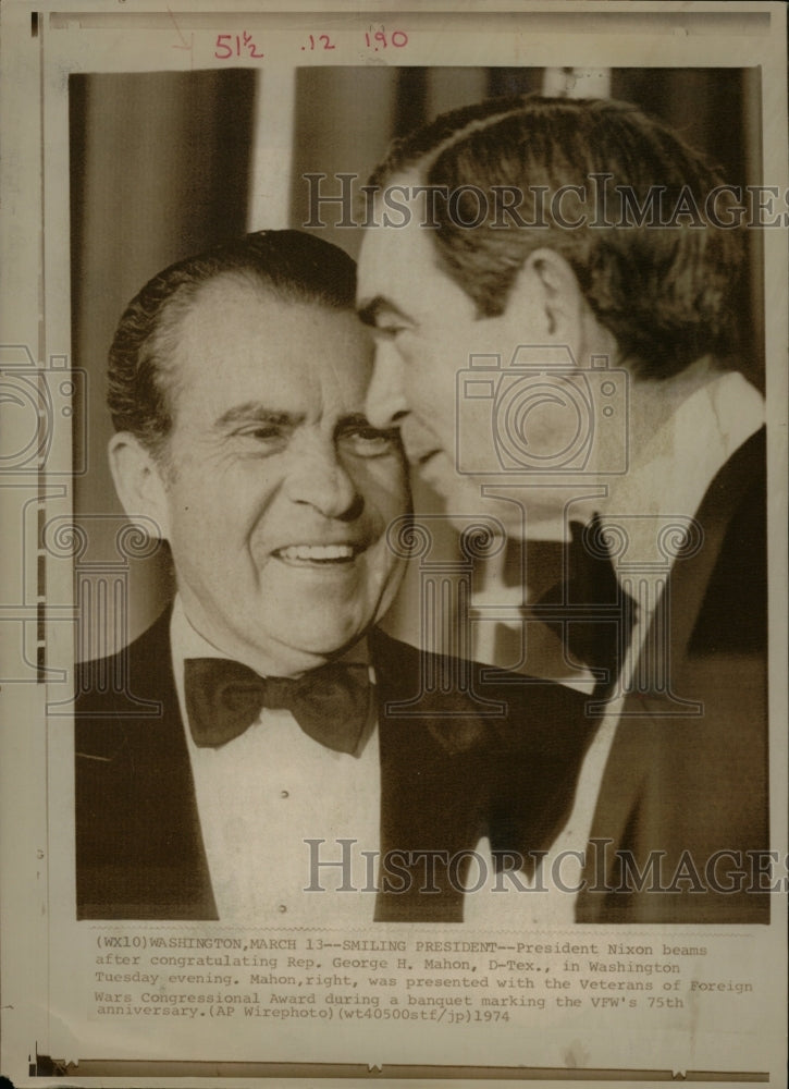 1974 Press Photo Richard Nixon George H Mahon VFW Award - RRW19277 - Historic Images