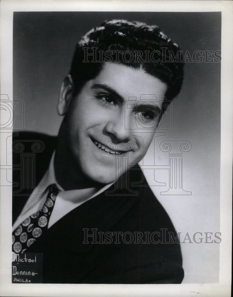 1949 Press Photo Frank Guarrera Metropolitan Opera - RRW19477 - Historic Images