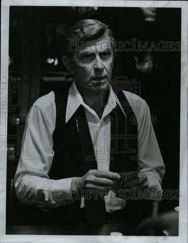 1976 Press Photo Actor Andy Griffith Playing Cards - RRW19569 - Historic Images
