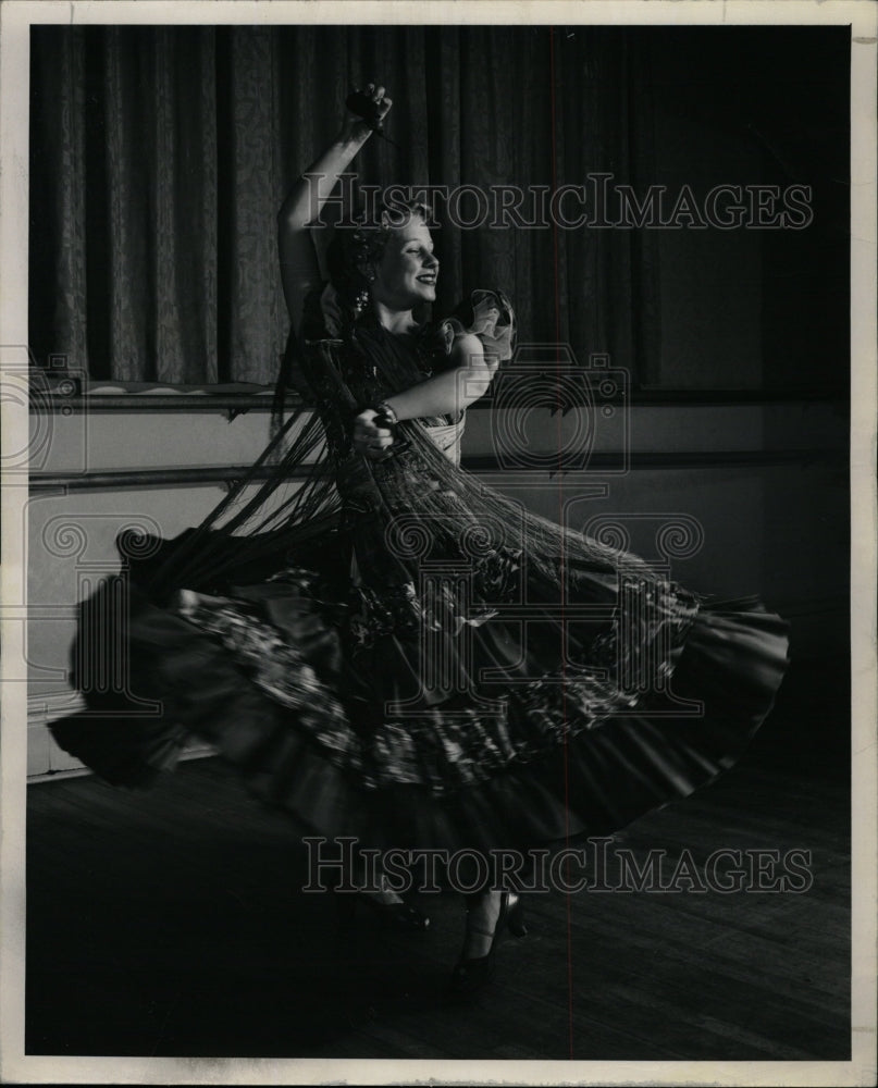 1950 Press Photo Joan Fisher Mexican Flavor Dance Demo - RRW19643 - Historic Images