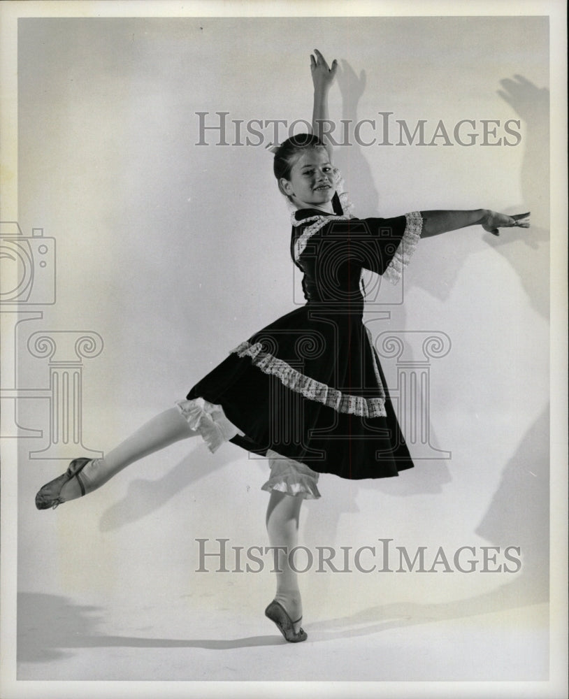 1974 Press Photo Francie Cotton Ballet Dancer - RRW19817 - Historic Images