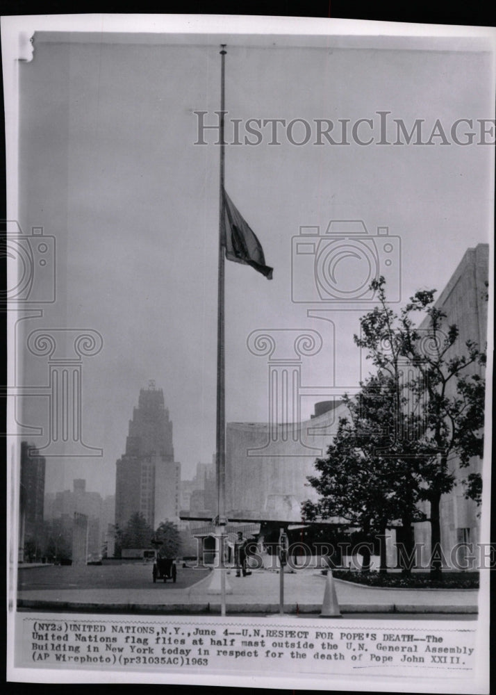 1963 Press Photo Flag Half Mast Pope John XXIII - RRW19869 - Historic Images