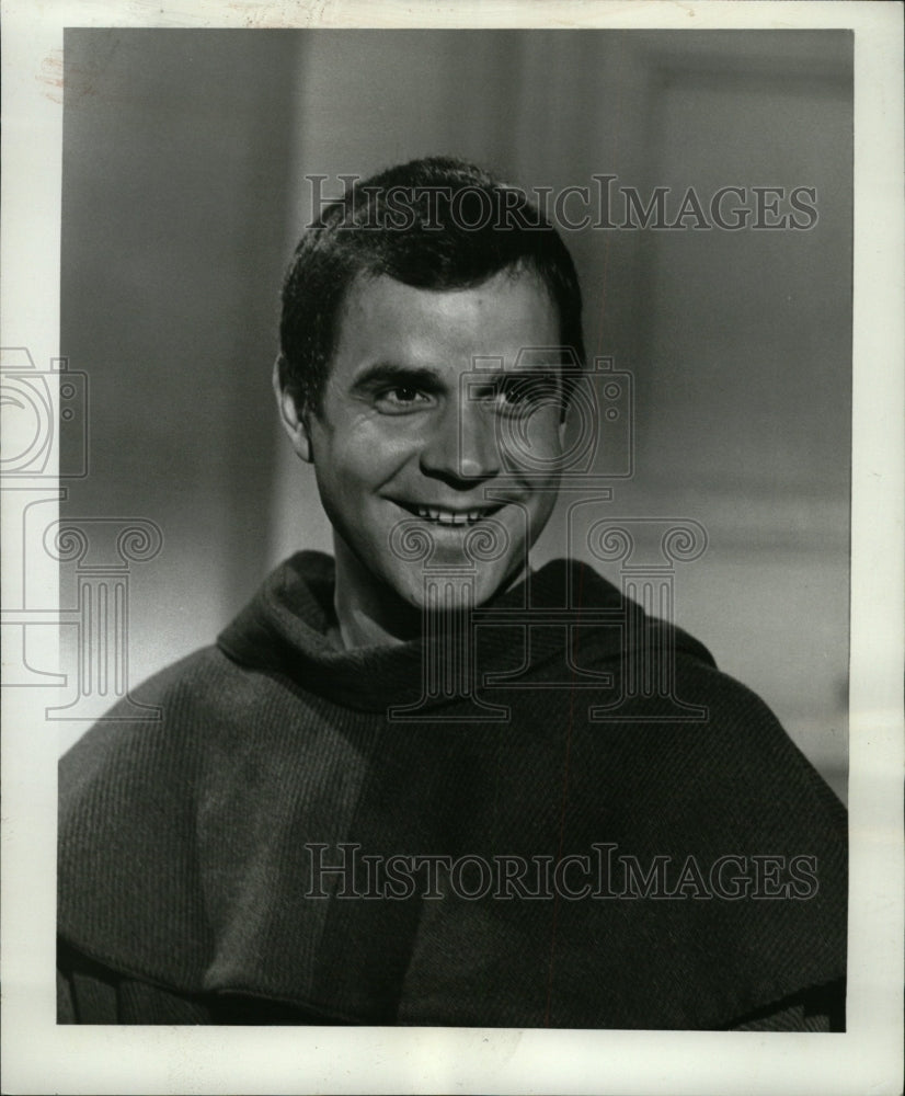 1969 Press Photo Rich Little in TV show, The Flying Nun - RRW20067 - Historic Images