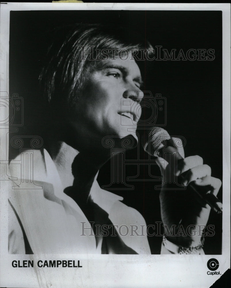 1979 Press Photo Glen Campbell (Singer) - RRW20203 - Historic Images