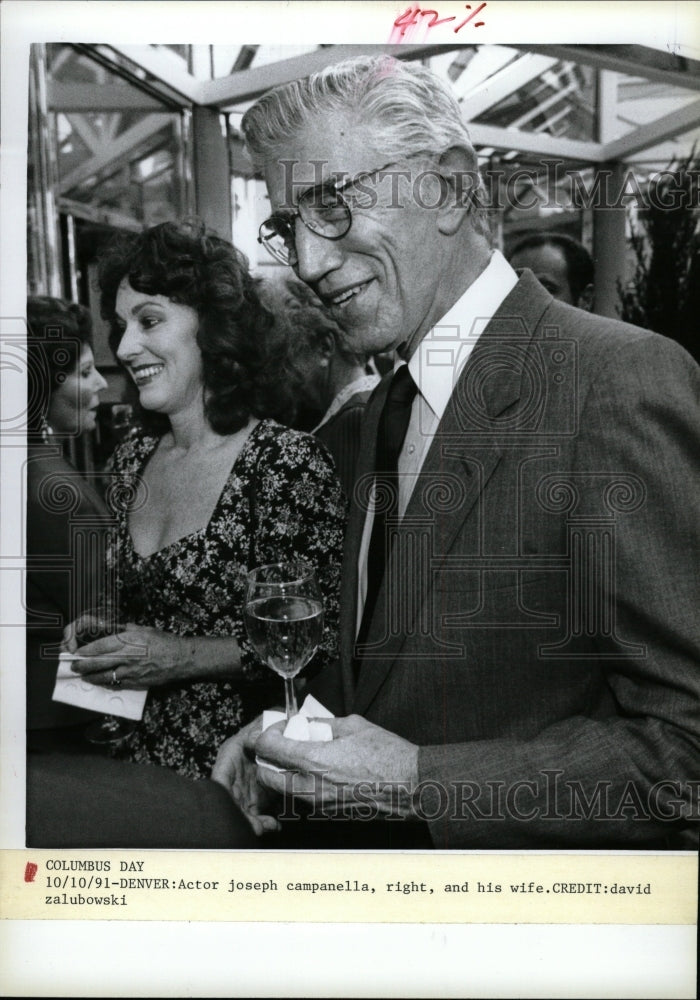 1991 Press Photo Actor Joseph Campanella With Wife - RRW20223 - Historic Images