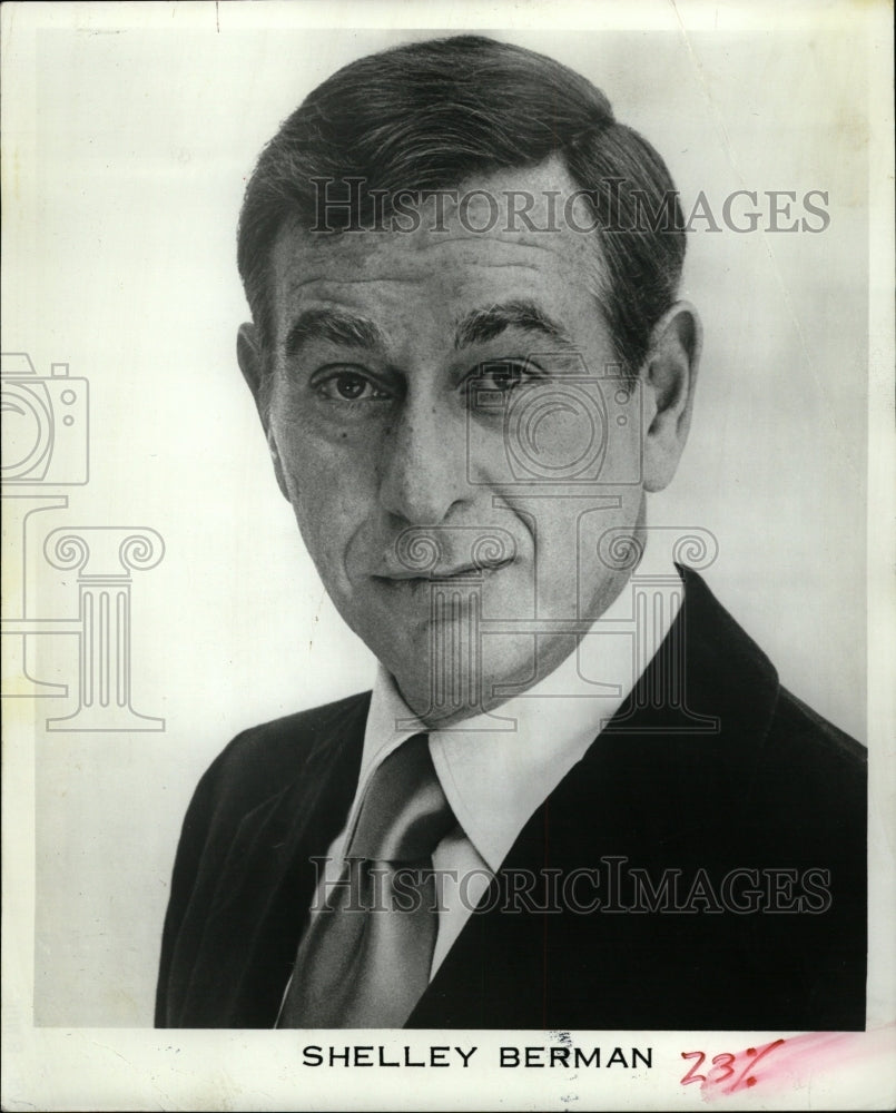 1975 Press Photo Actor Comedian Shelley Berman - RRW20319 - Historic Images