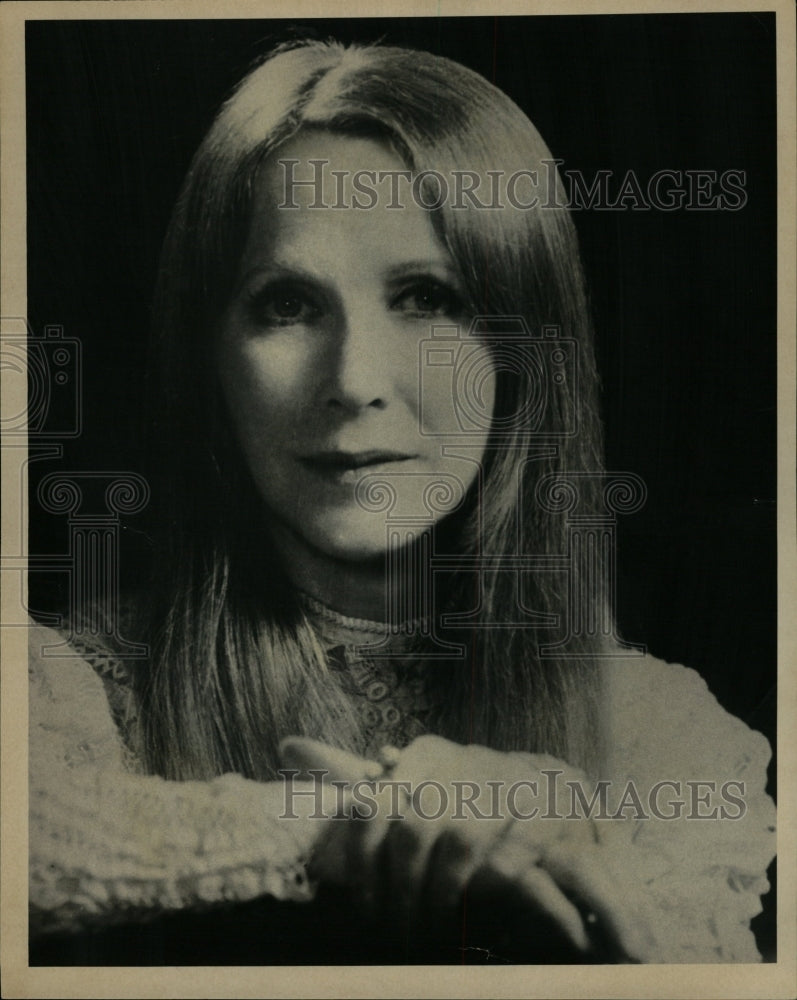 1982 Press Photo Julie Actress Harris - RRW20447 - Historic Images