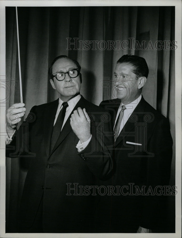 1962 Press Photo Lawrence Welk Jack Benny Program - RRW21387 - Historic Images