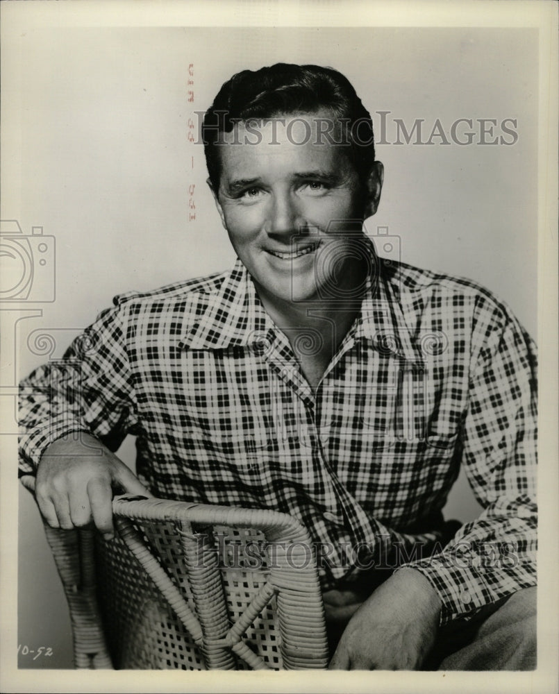 1958 Press Photo Actor Howard Dufff - RRW21639 - Historic Images