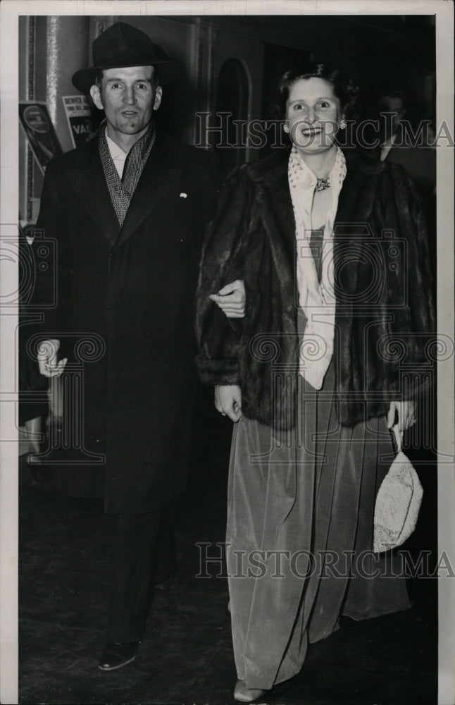 1959 Press Photo Chappell Cranmer wife Black White - RRW21867 - Historic Images