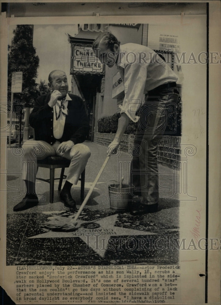 1970 Press Photo Son Wally Crawford Actor - RRW21909 - Historic Images