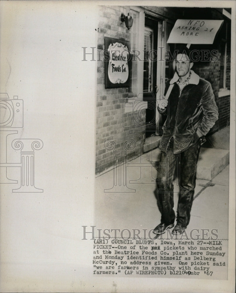 1967 Press Photo National Farmers Agitation Iowa Area - RRW22171 - Historic Images