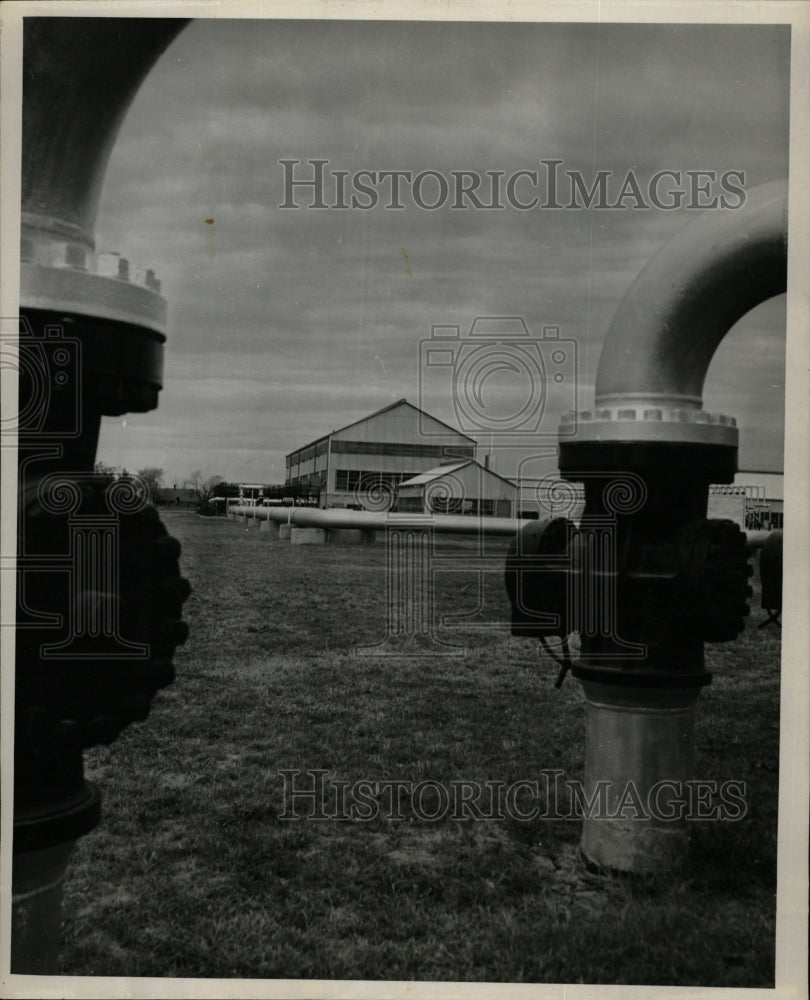 1954 Press Photo Natural Gas Pipeline Company Station - RRW22371 - Historic Images