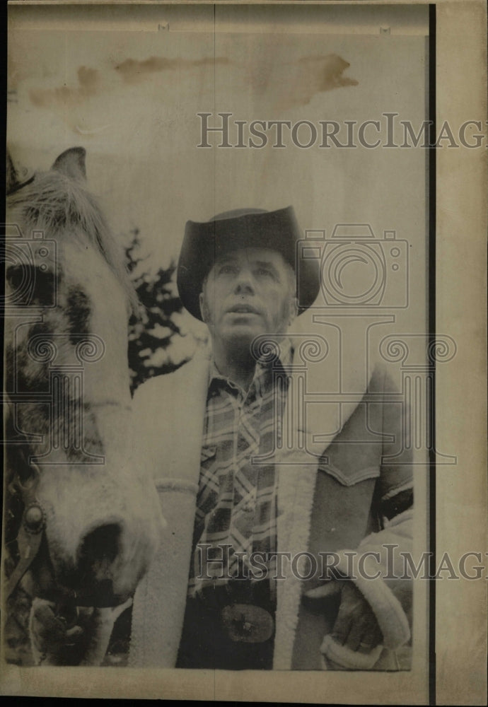 1975 Press Photo Wagon master Ken Wilcox Washington Pa - RRW22585 - Historic Images