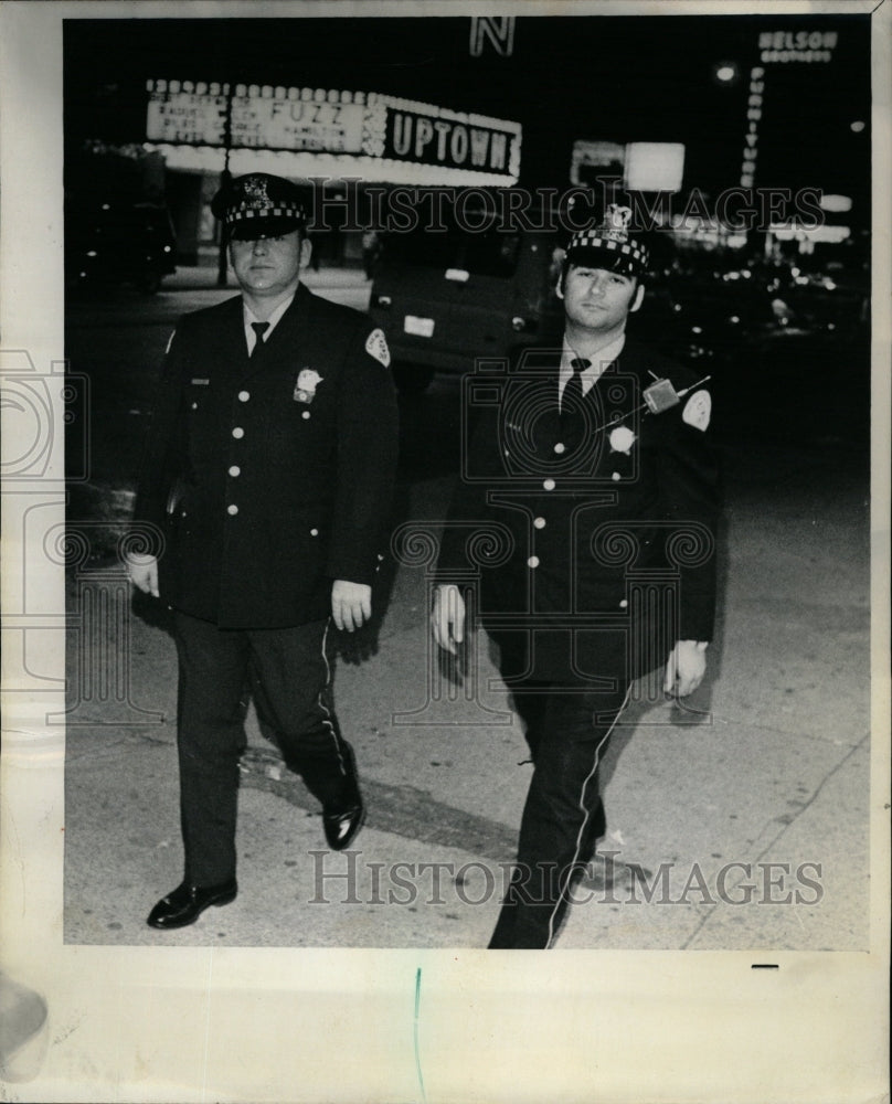 1972 Press Photo Foster patrolmen James Thomas Patrol - RRW22629 - Historic Images