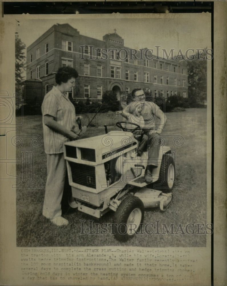 1974 Press Photo Charles Walter Loretta Alexander plan - RRW22675 - Historic Images