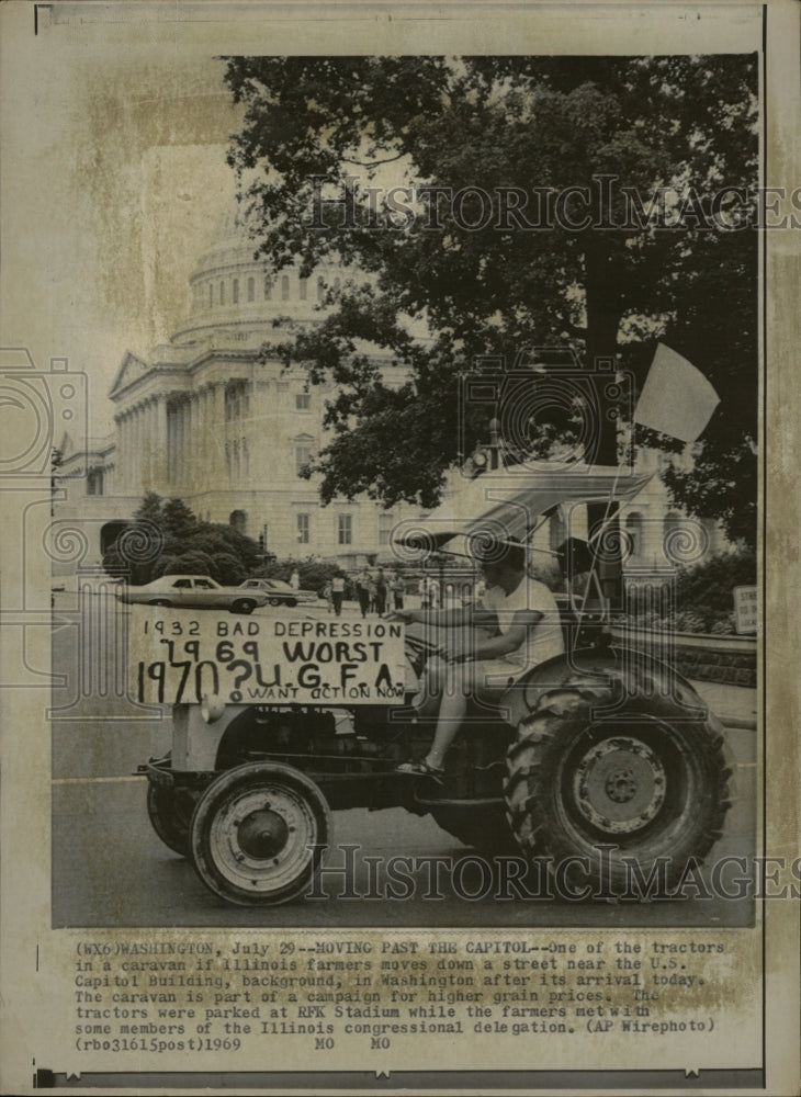1969 Press Photo Washington US Capital Building Tractor - RRW22731 - Historic Images