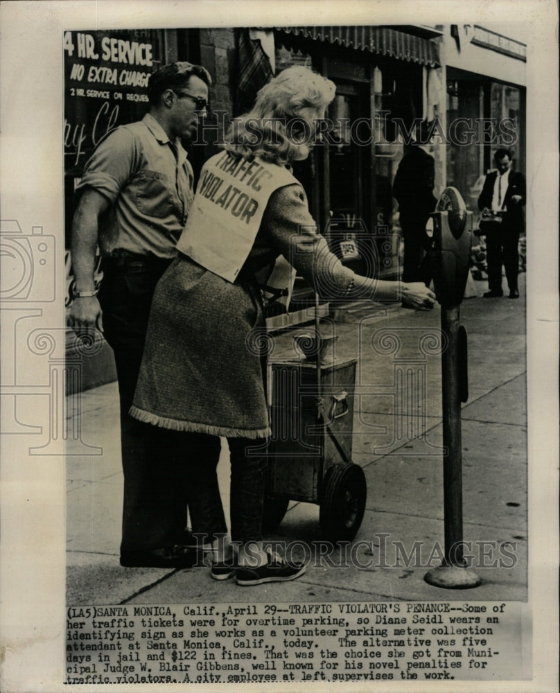 1964 Press Photo Traffic Tickets Santa Monica Diane - RRW22755 - Historic Images