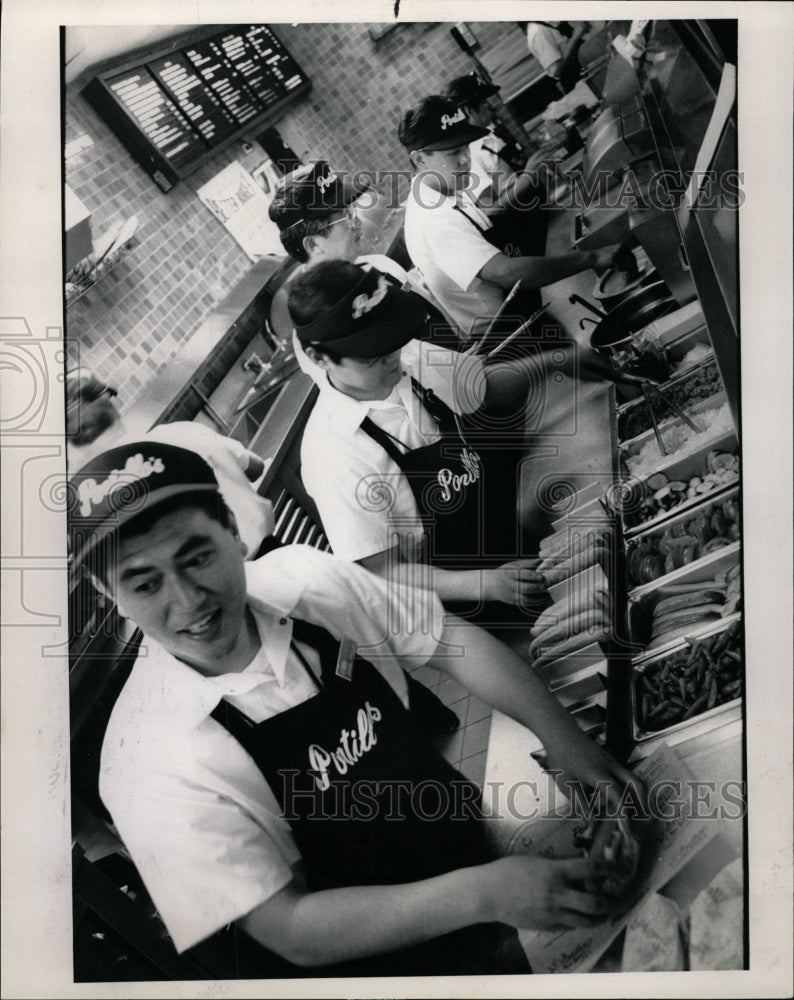 1989 Press Photo Japanese Hot Dog business Takashi Open - RRW22941 - Historic Images