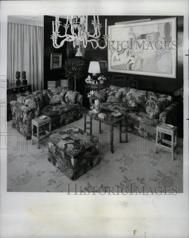 1974 Press Photo Fashion Furniture 1974. - RRW23089 - Historic Images