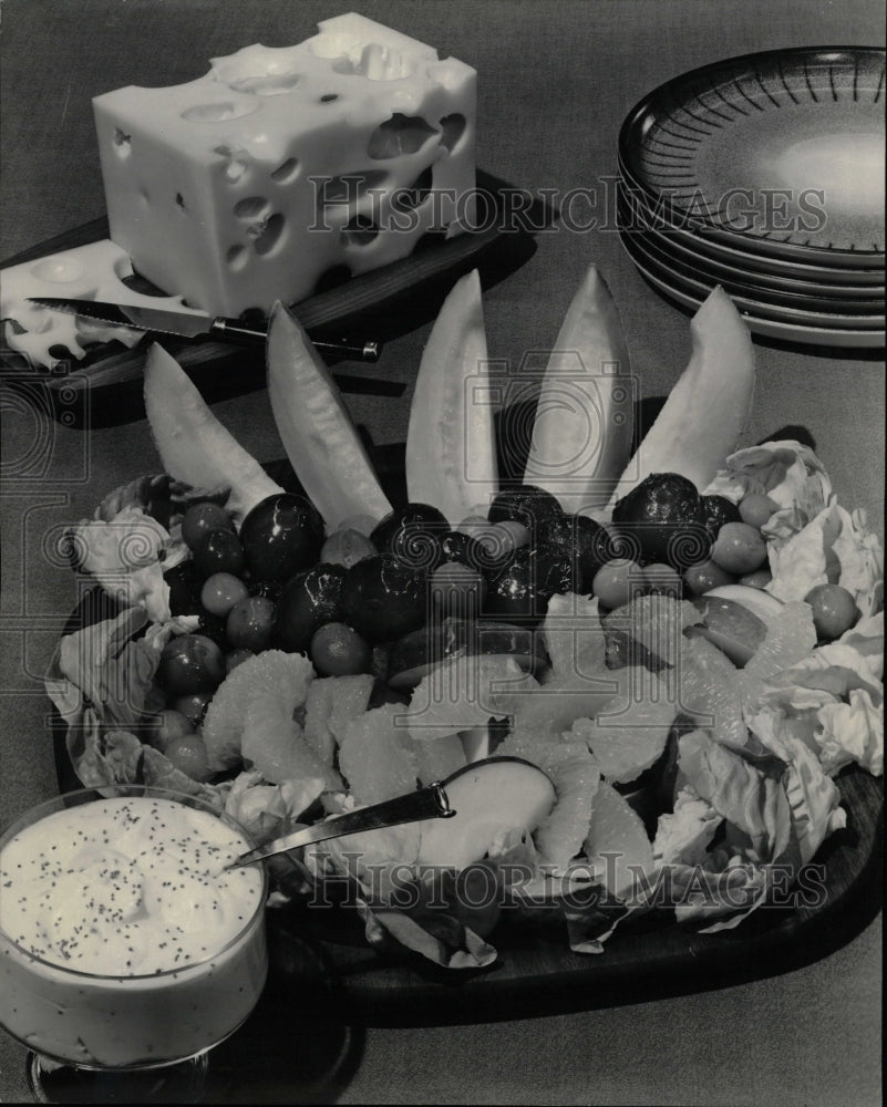 1968 Press Photo Summer Fruit Bowl Art - RRW23095 - Historic Images