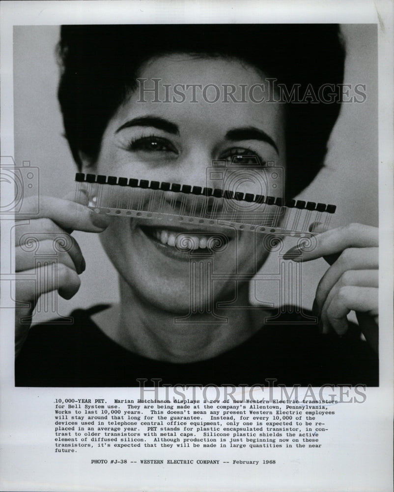 1968 Press Photo Marian Hutchinson Western Electric - RRW23383 - Historic Images