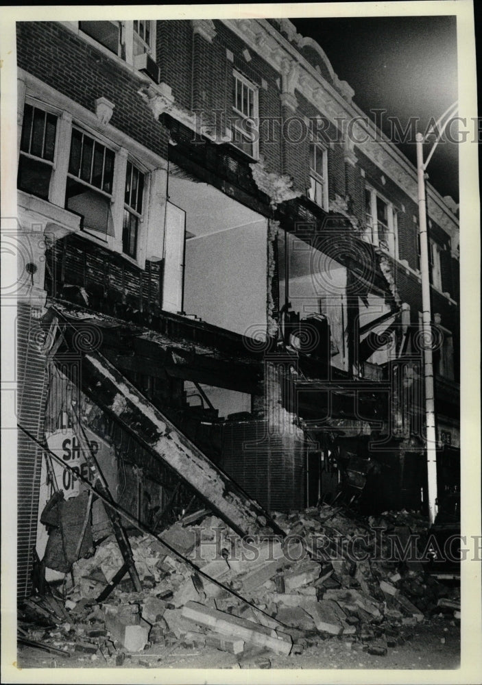 1981 Press Photo A Collapsed Building at 6540 S.Halsted - RRW23681 - Historic Images