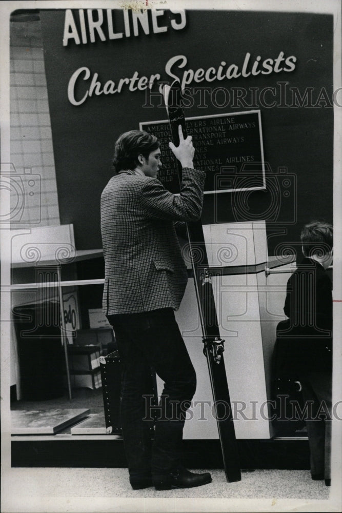 1970 Traveler OHare Airport Chicago Winter - Historic Images