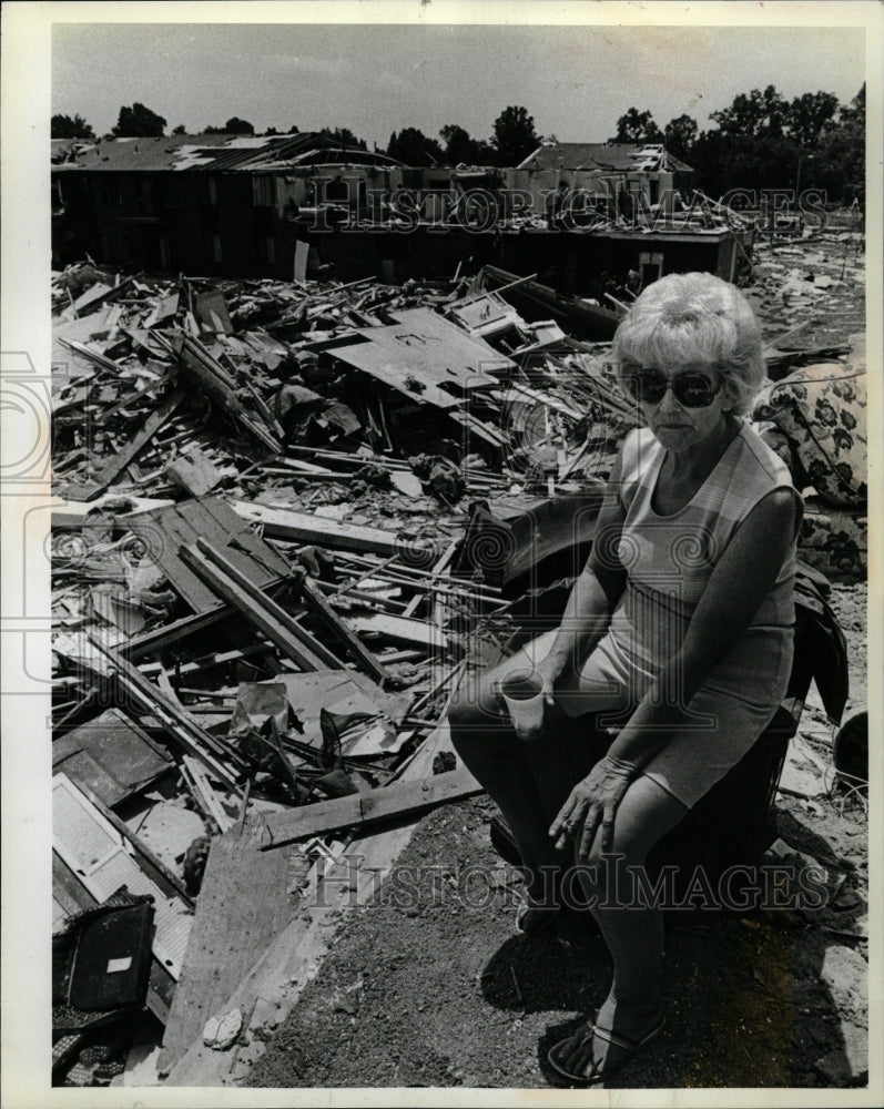 1982 Press Photo Tornado damage shownee complex Marion - RRW23775 - Historic Images