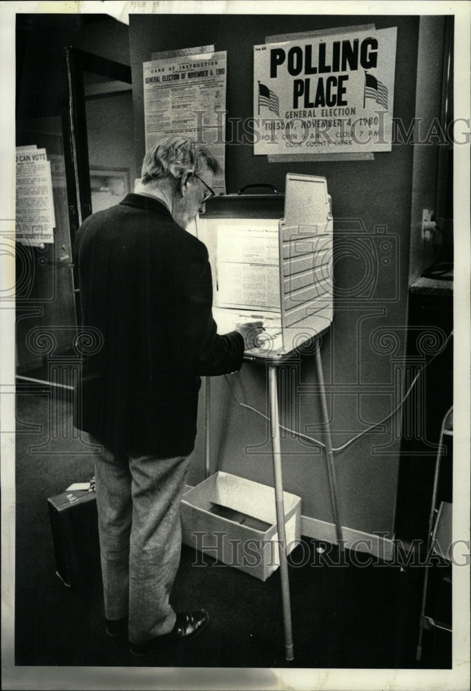 1980 Press Photo Cook County Clerk Office - RRW23793 - Historic Images