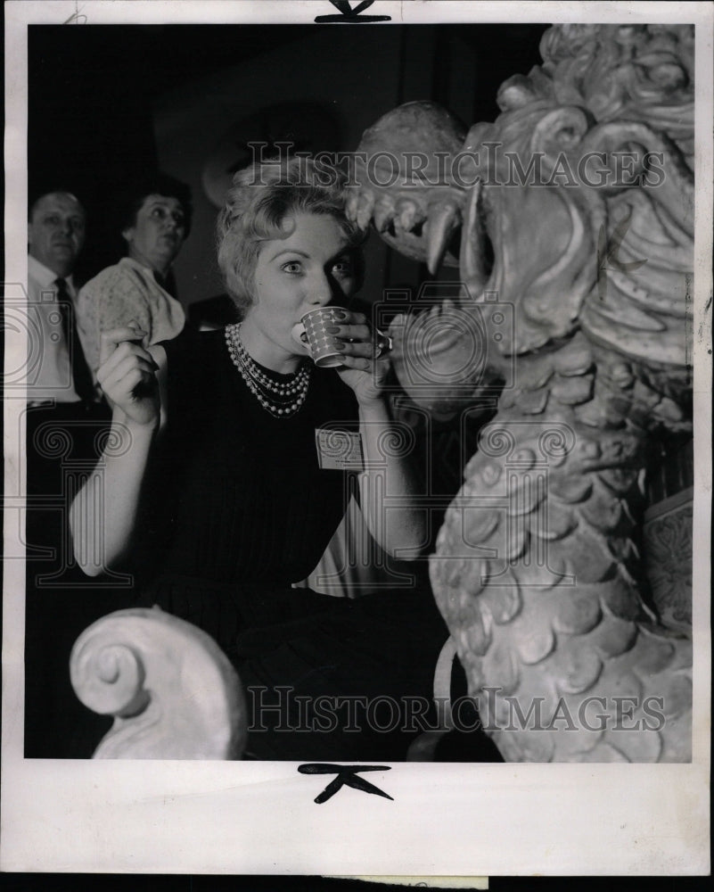 1961 Press Photo Freda Sherre Chicago Fair Day Hammond - RRW23801 - Historic Images