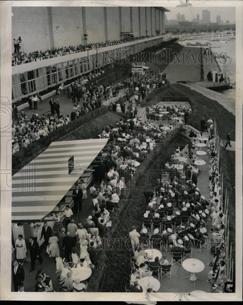 1961 Press Photo Lake Michigan ceremony terrace Seated - RRW23809 - Historic Images