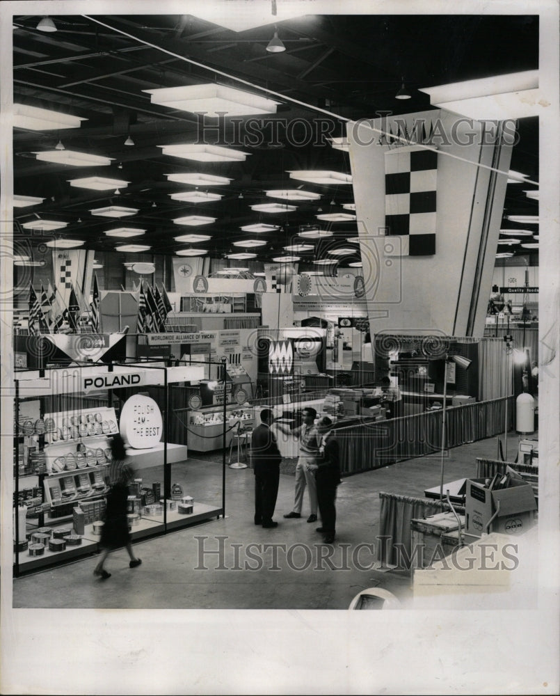 1961 Press Photo Chicago International Trade Fair Place - RRW23813 - Historic Images