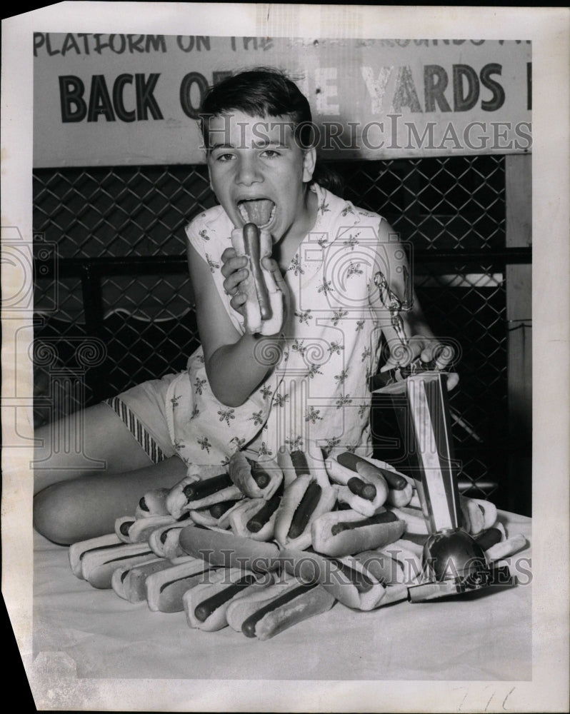 1958 Press Photo Back of the Yards - RRW23931 - Historic Images