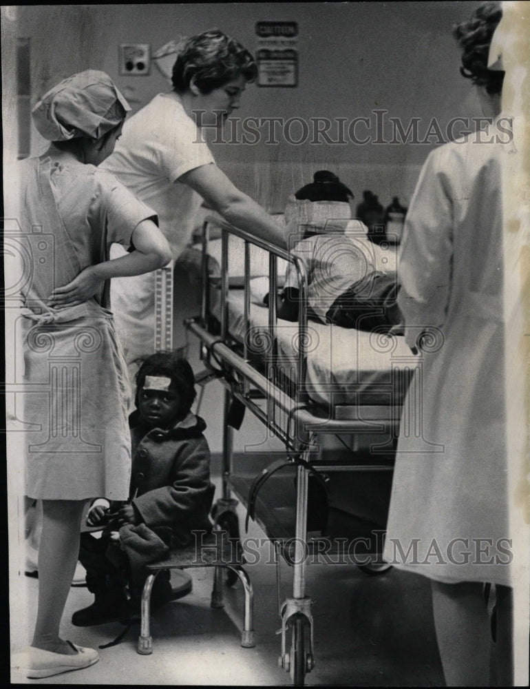 1968 Press Photo Madison Two Children West Side Fire - RRW24137 - Historic Images