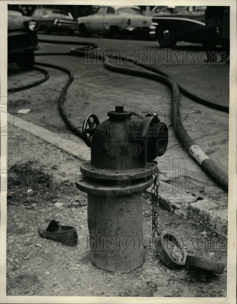 1964 Press Photo Hydrant Fire - RRW24203 - Historic Images