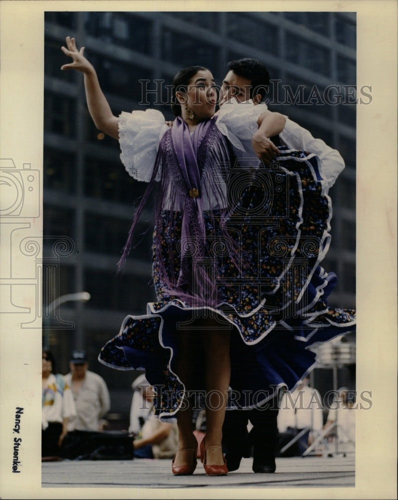 1992 Press Photo Maria Cecillia Jorge Perez music fest - RRW24347 - Historic Images