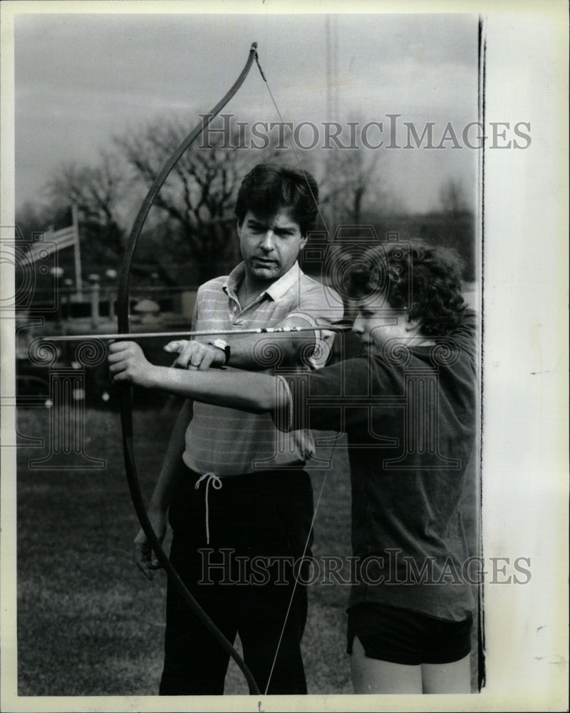 1984 Press Photo Instructor Tim Pociask Ellis School - RRW24363 - Historic Images