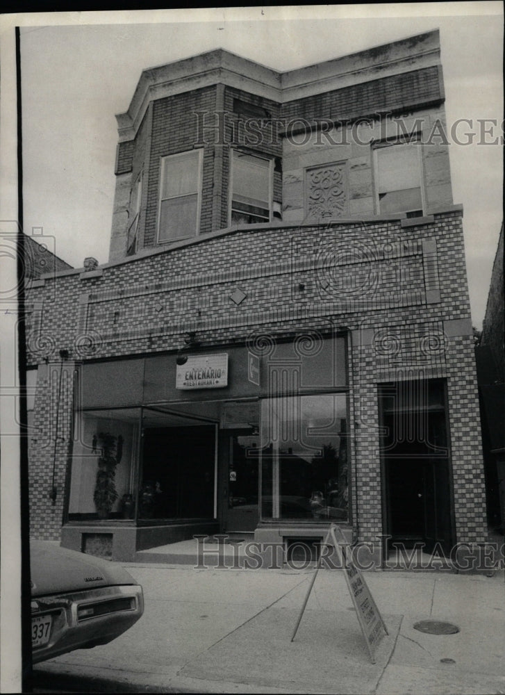 1975 Press Photo Enternrio Restaurant Kensington Chi - RRW24489 - Historic Images