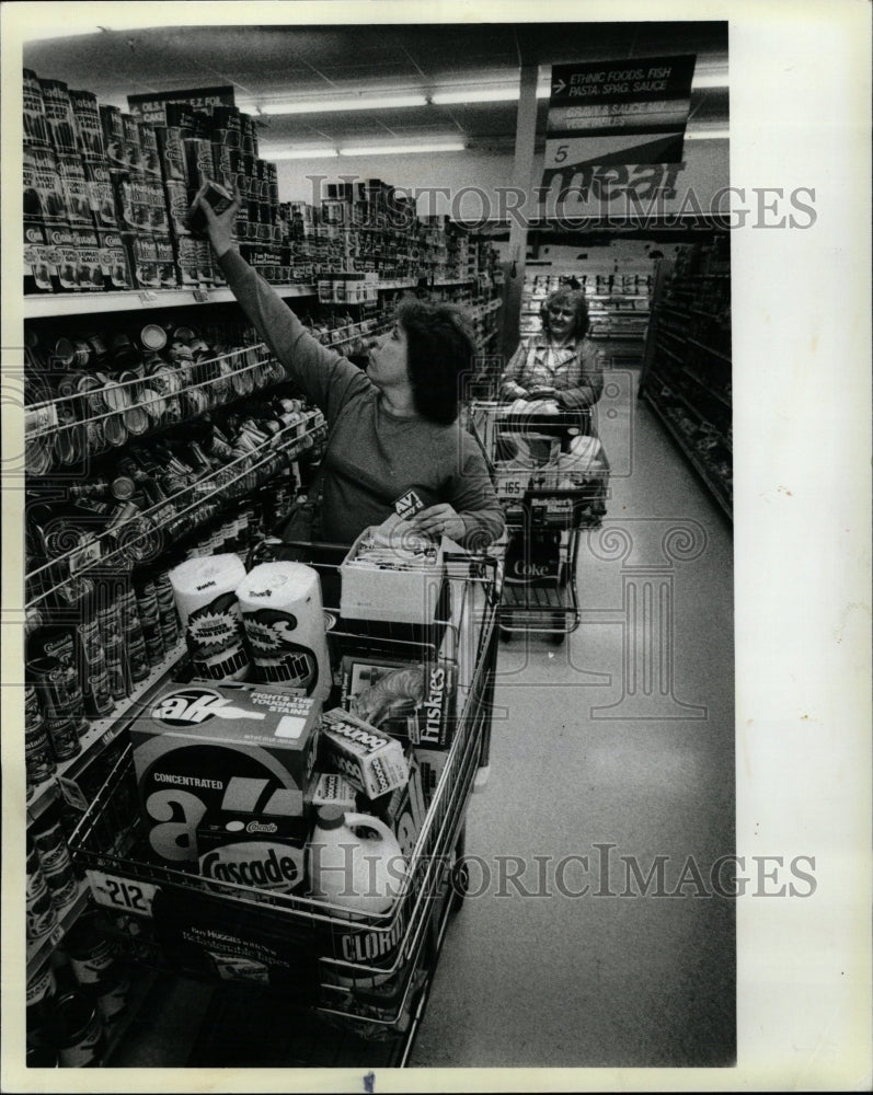 1984 Press Photo Sherry Brougham Donna Freeman Ridge - RRW24553 - Historic Images