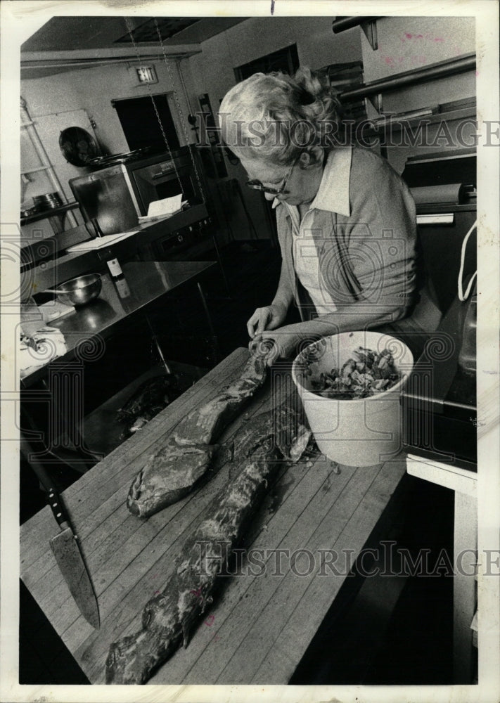 1980 Press Photo Cottage Restaurant Beef Tenderloins - RRW24577 - Historic Images