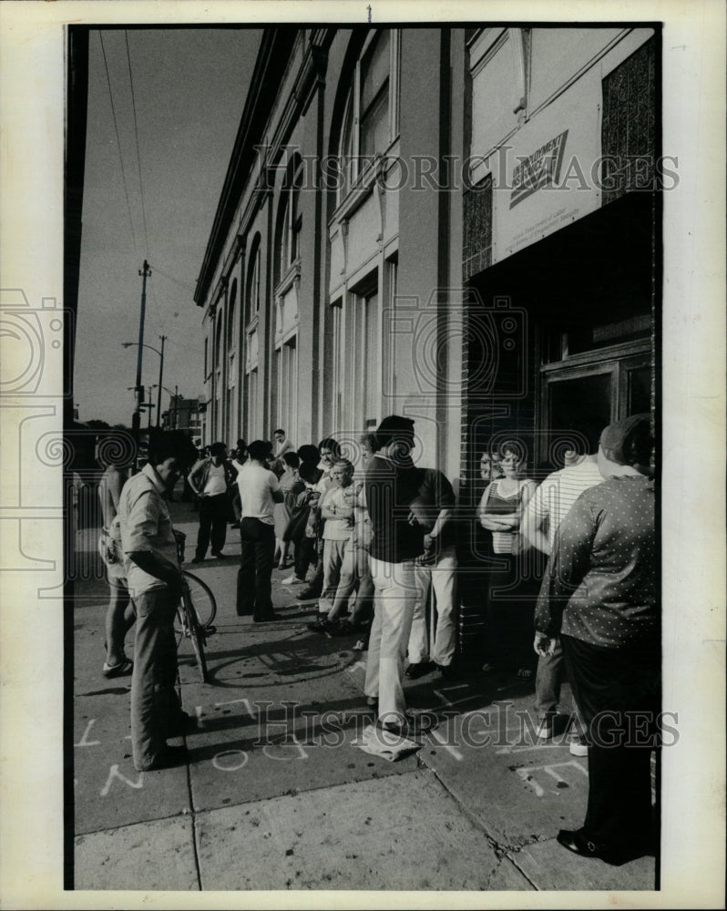 1982 Press Photo Employment Insurance Office Illinois - RRW24607 - Historic Images