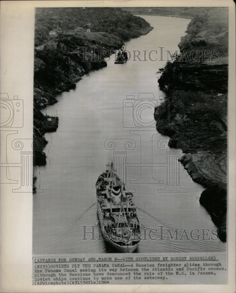 1964 Press Photo Russian Freighter Panama Canal - RRW24667 - Historic Images