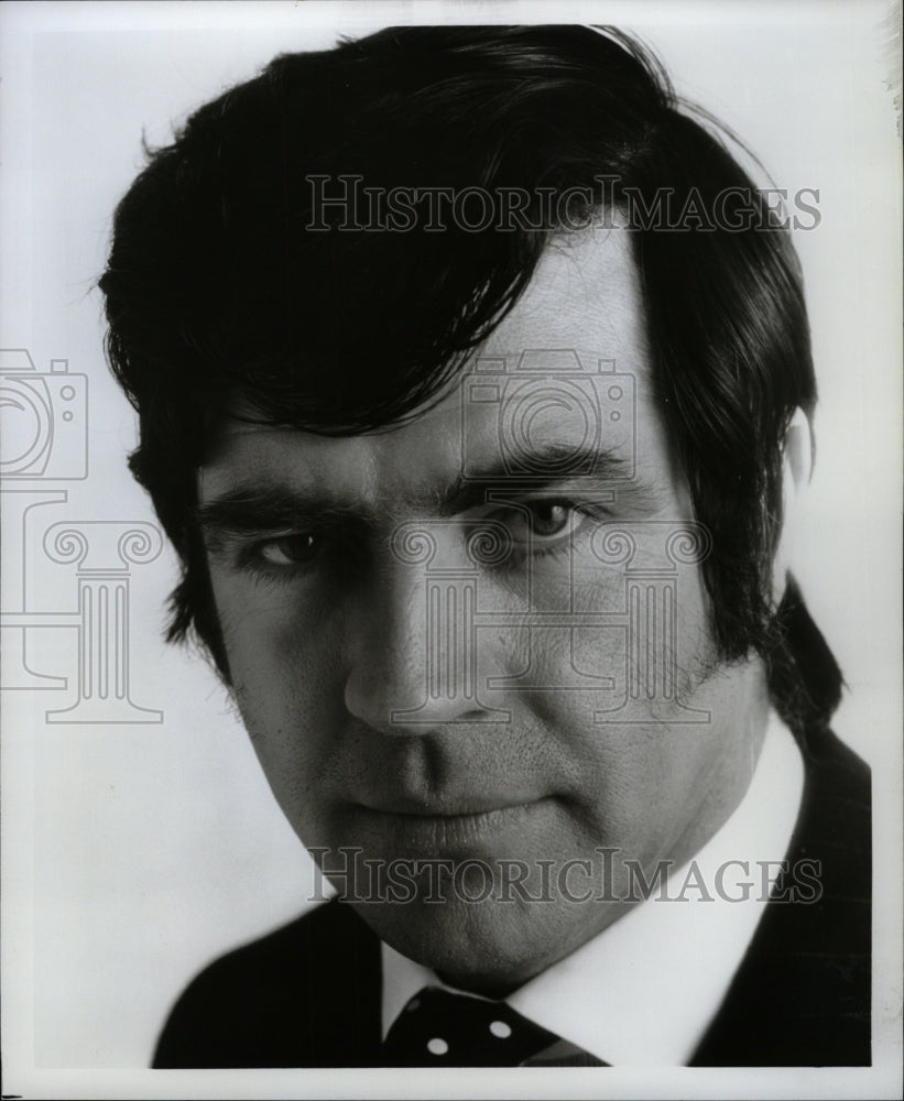 1976 Press Photo Actor Alan Bates - RRW24889 - Historic Images