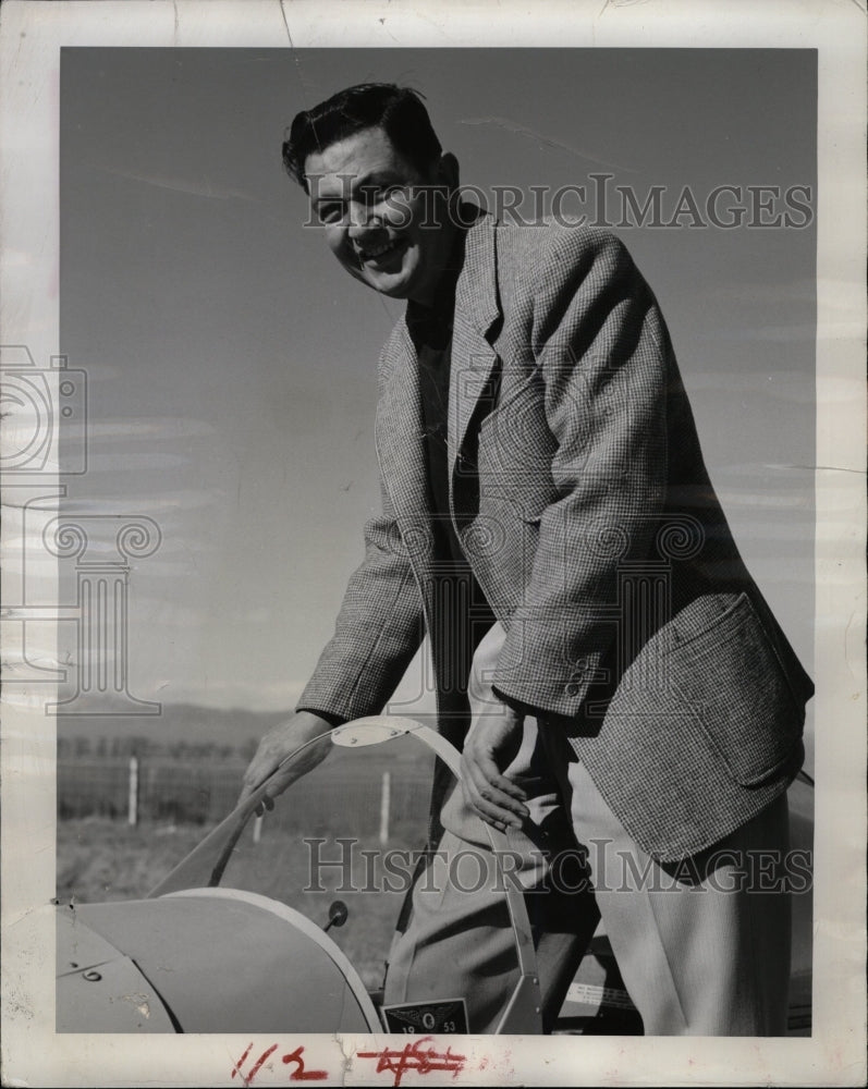 1954 Press Photo Eddie Mehlin Claims Aviation - RRW24955 - Historic Images