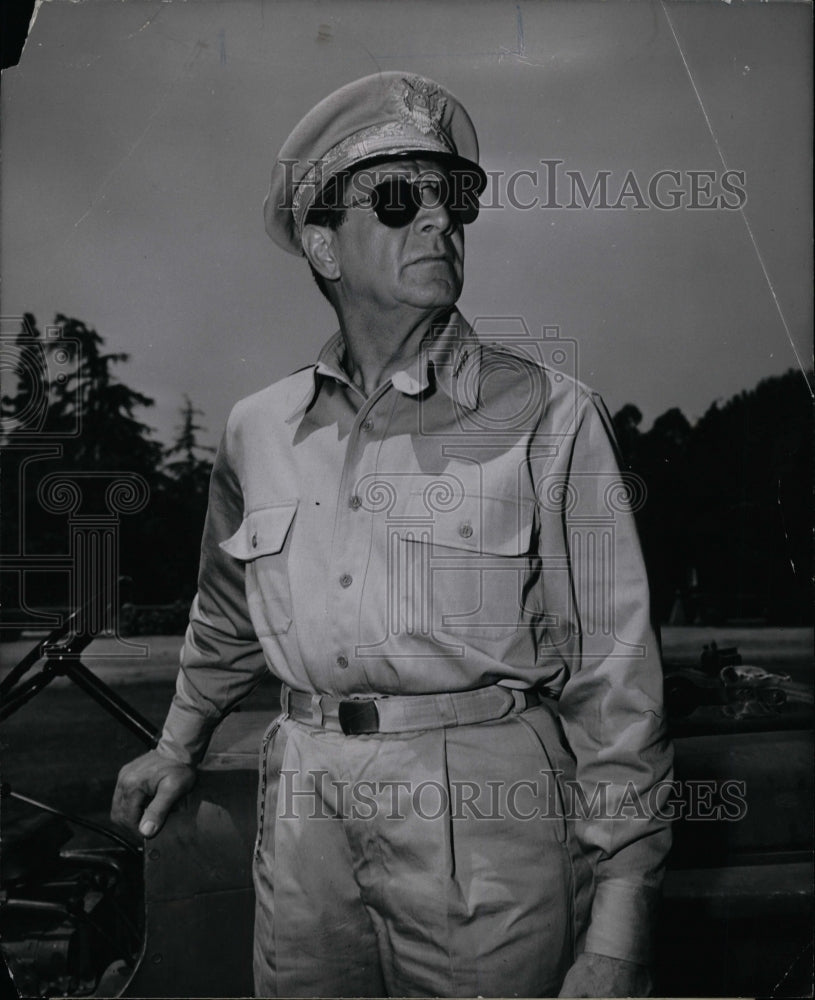 1951 Press Photo Robert Barrat Actor American Guerrilla - RRW24969 - Historic Images