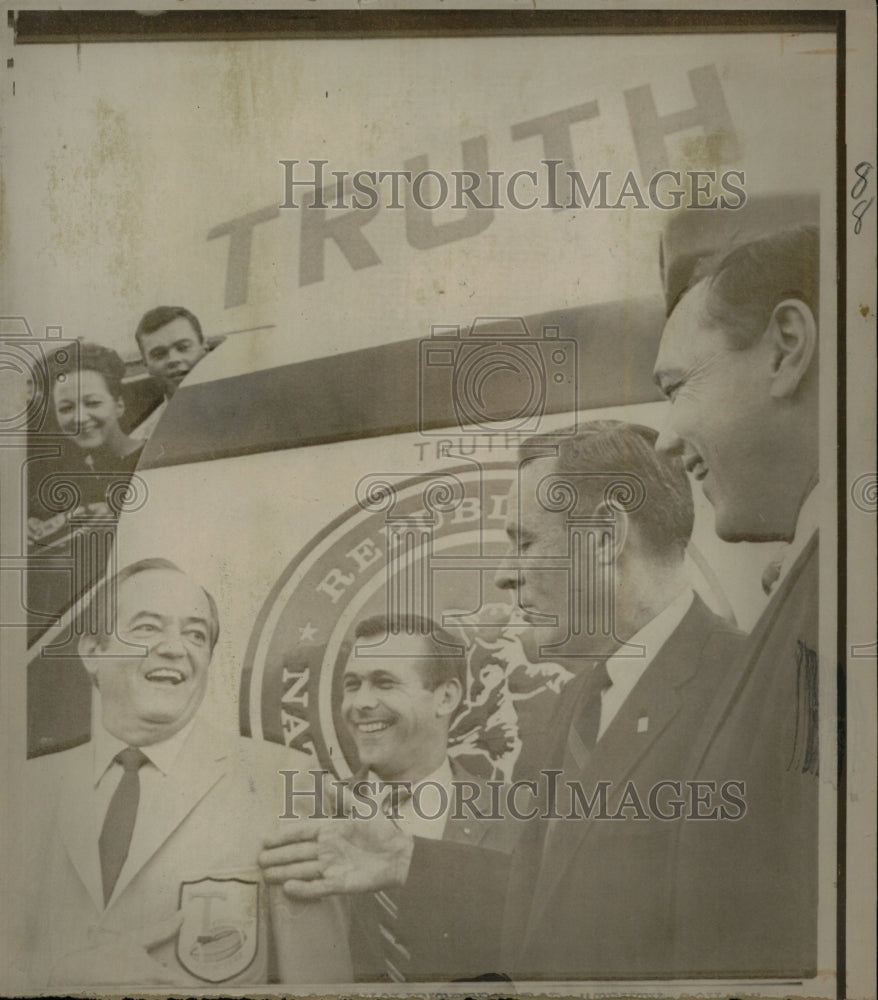 1968 Press Photo Hubert Humphrey Republican Truth Squad - RRW25637 - Historic Images