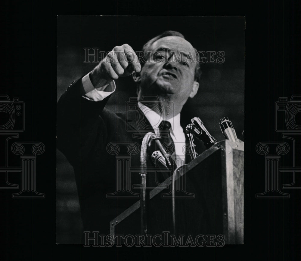 1967 Press Photo Hubert Humphrey Vice President U.S - RRW25781 - Historic Images