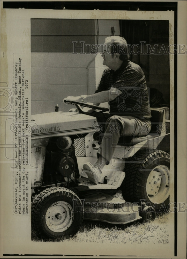 1972 Press Photo Minnesota Sen. Hubert Humphrey - RRW25845 - Historic Images